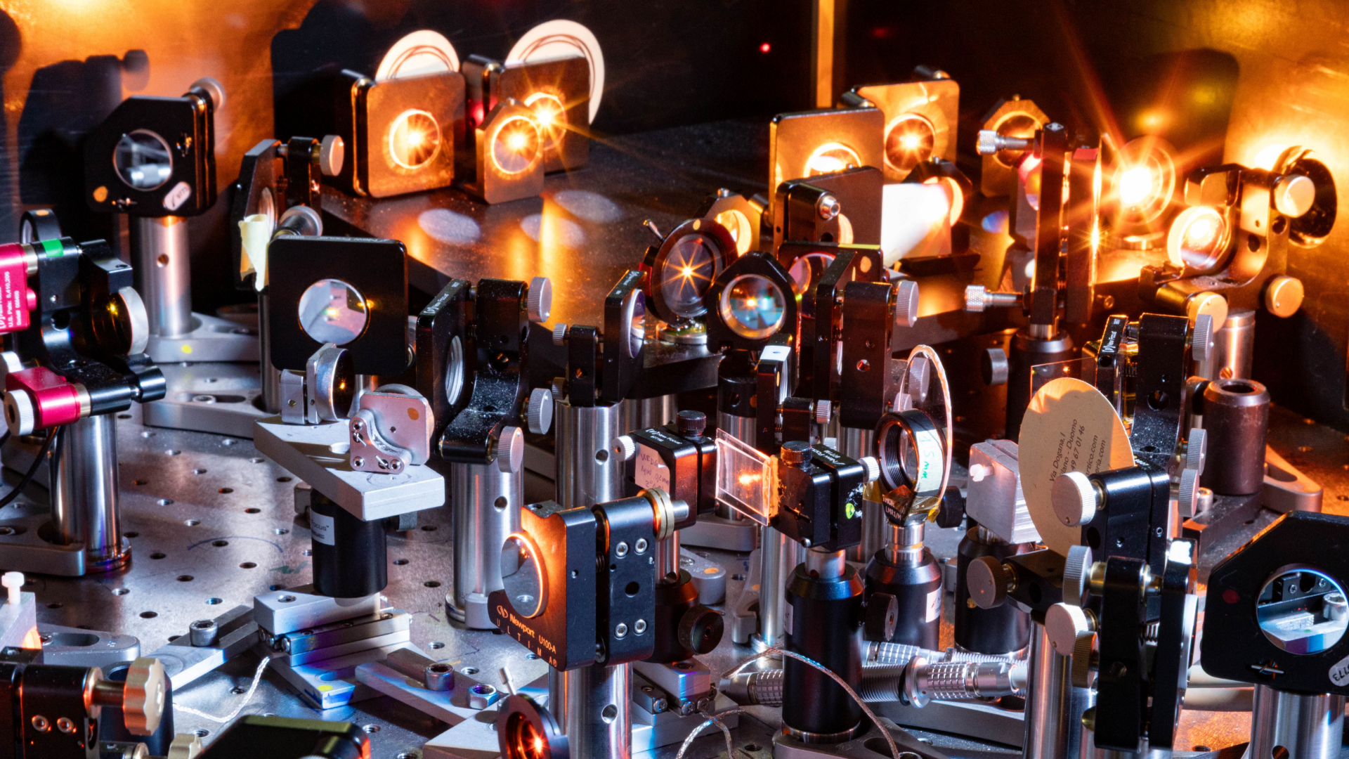 ex-ELYCHE lab - Attosecond Research Center - Department of Physics