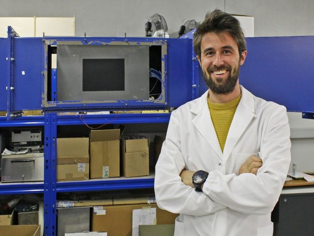 Damiano Fustinoni in laboratory class=