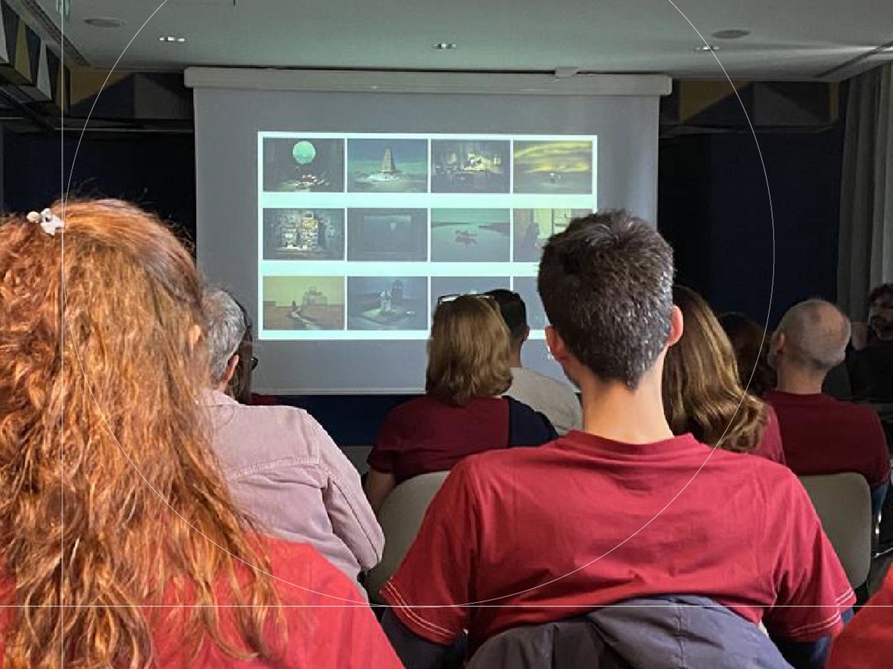 Course participants follow a presentation